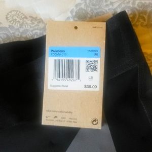 NIKE active shorts size medium